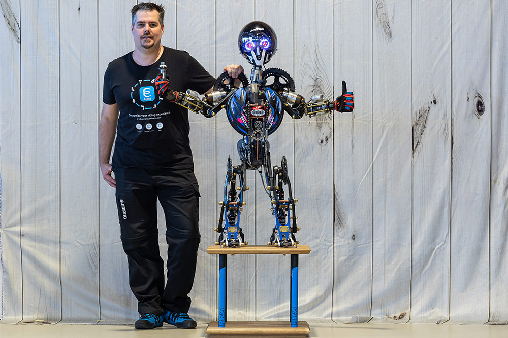 Transformer Roboter Steampunk Oliver Dürr Paul Lange - Fahrradkunst!