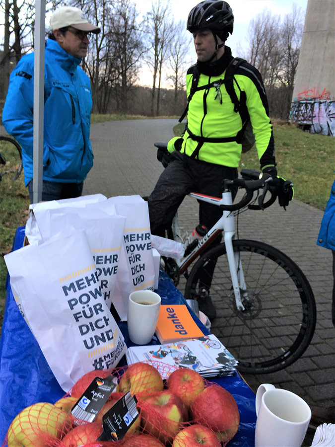 Fahrradfrühstück am Neckar | Konrad Weyhmann | Winter Bike to Work Day