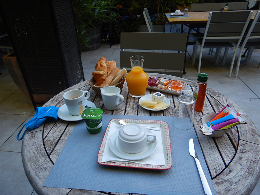 Frühstück in Saint Tropez - lecker.